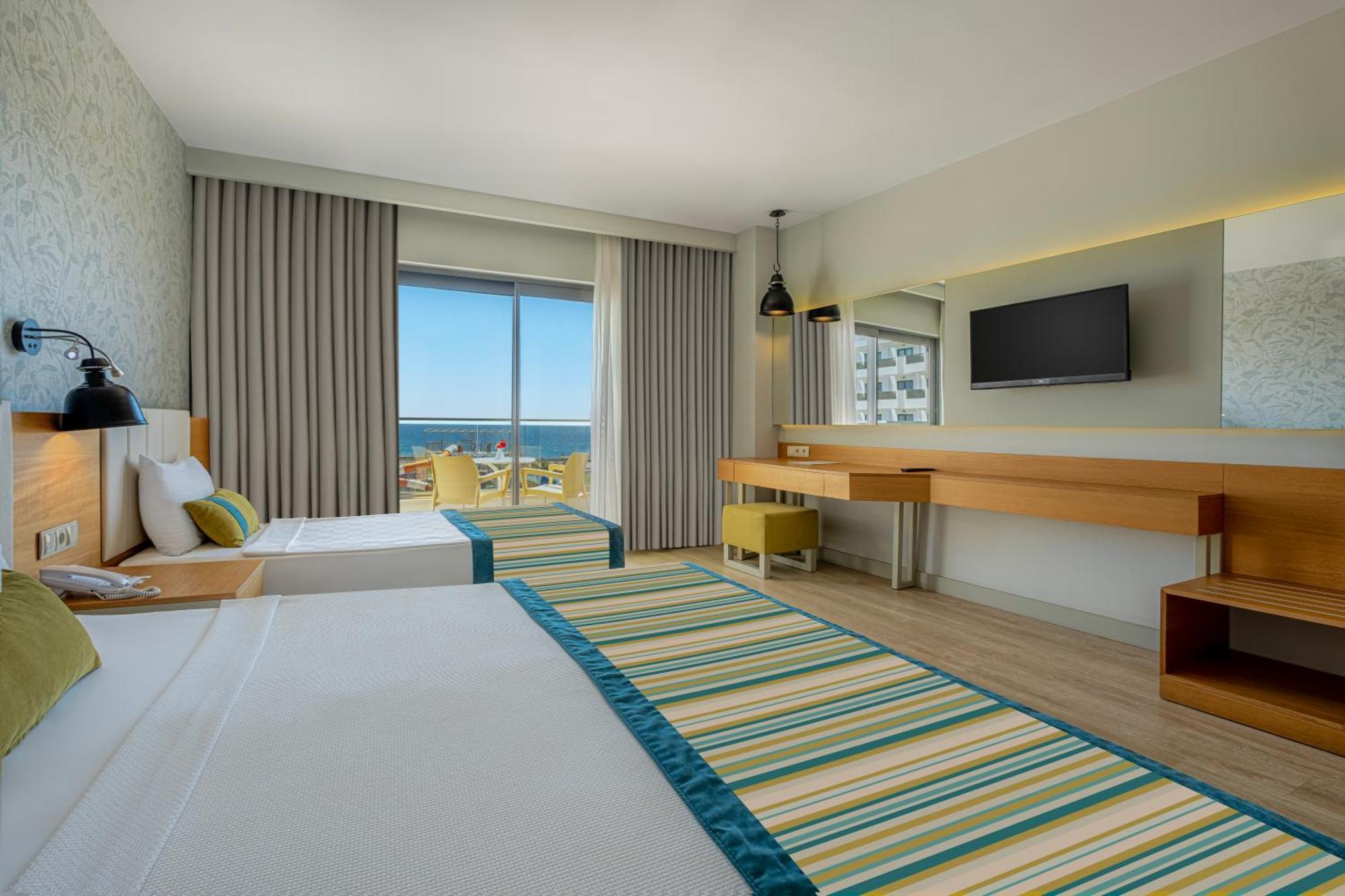 Calido Maris Hotel Ultra All Inclusive Kızılot Exteriör bild